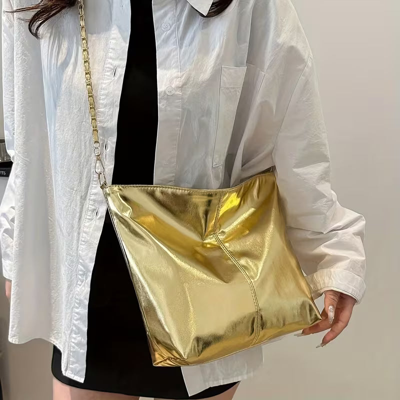 Trendy Women'S Shoulder Bag Featuring a Chain Strap And a Shiny Surface.