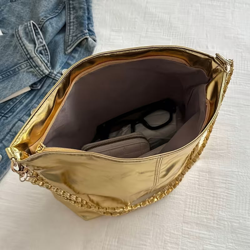 Trendy Women'S Shoulder Bag Featuring a Chain Strap And a Shiny Surface.